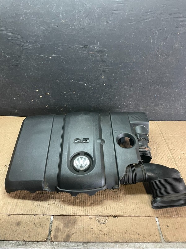 2005 to 2008 Volkswagen Jetta Beetle 2.5L Passat Engine Cover 07k129601G M9118 D
