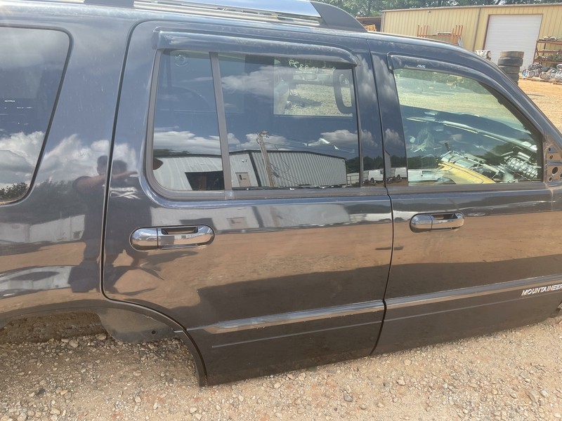 2006-2010 MERCURY MOUNTAINEER REAR PASSENGER SIDE DOOR BLACK LOCAL PICKUP ONLY