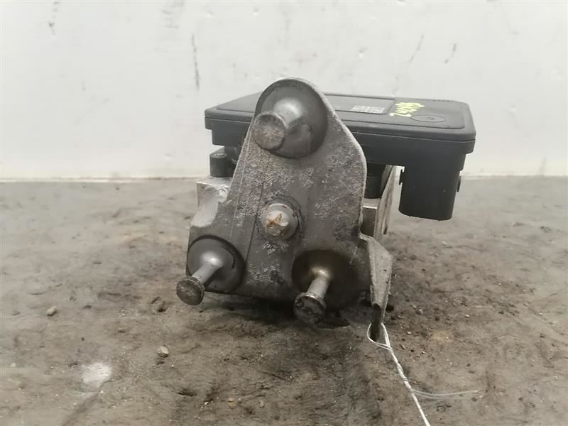 Anti-Lock Brake Part 205 Type C300 Sedan Fits 15 MERCEDES C-CLASS 1363985