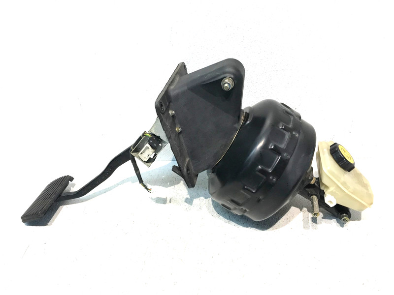 1995-1999 Jaguar XK8 Power Brake Booster Master Cylinder OEM