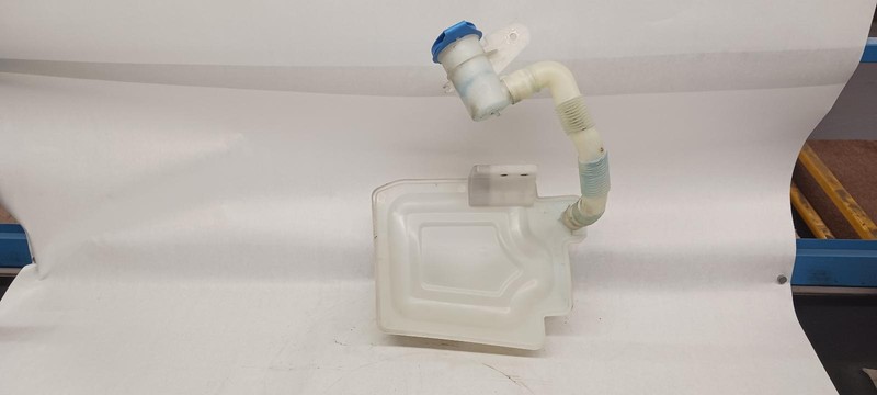 05-'14 VOLKSWAGEN JETTA Washer Bottle Reservior OEM 6 Month Warranty!!