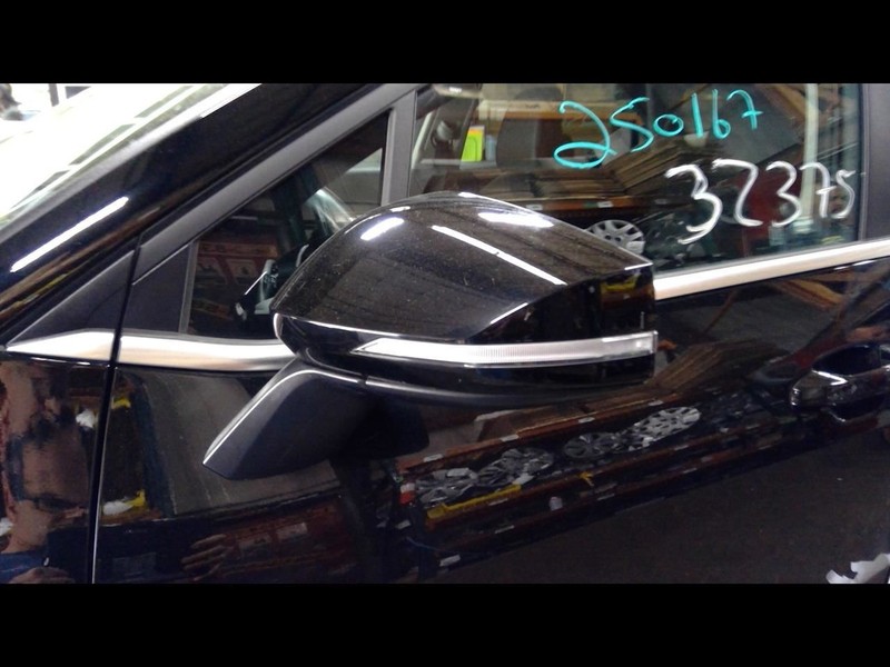 Driver Side View Mirror With Turn Signal Fits 23 SPORTAGE 1582292