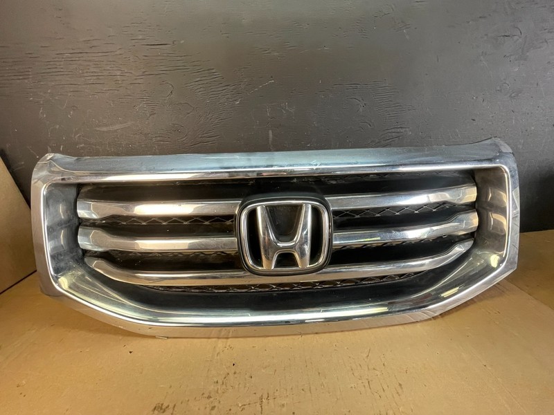 2012 to 2015 Honda Pilot Front Upper Grill Grille OEM AC5442 DG