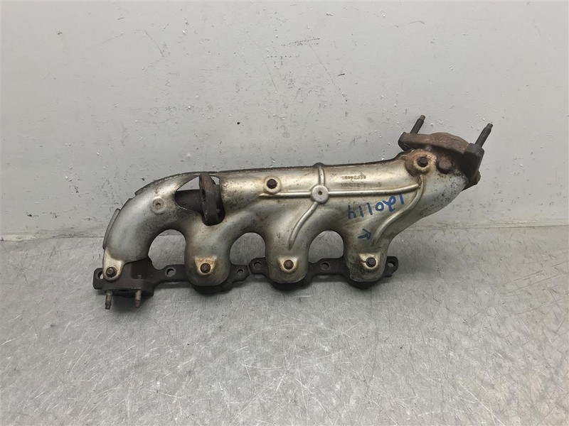 00-03 TAHOE YUKON SUBURBAN 1500 4.8L RIGHT EXHAUST MANIFOLD w/AIR OEM 327-01926R