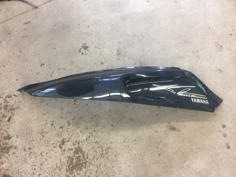 Yamaha XL760 Left hand fairing side panel GU2-U513M-10-P0FRESHWATER 1999 model