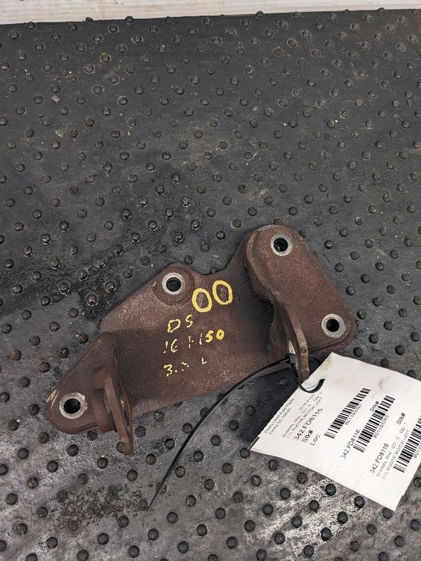 2011-2016 FORD F150 V6 3.5L FRONT LEFT SIDE ENGINE MOUNT BRACKET OEM 1193283