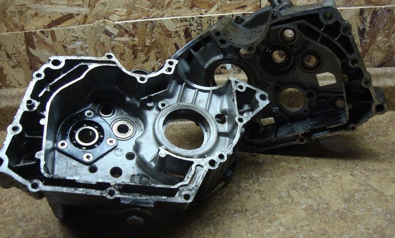 1985 Kawasaki KLF 185 A KLF185 ATV Bayou Engine CasingCrank Motor Block Case G10