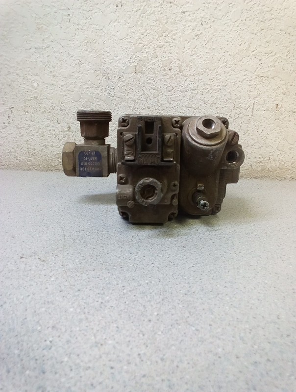 Robertshaw 321 503 514 Gas Valve, missing dial