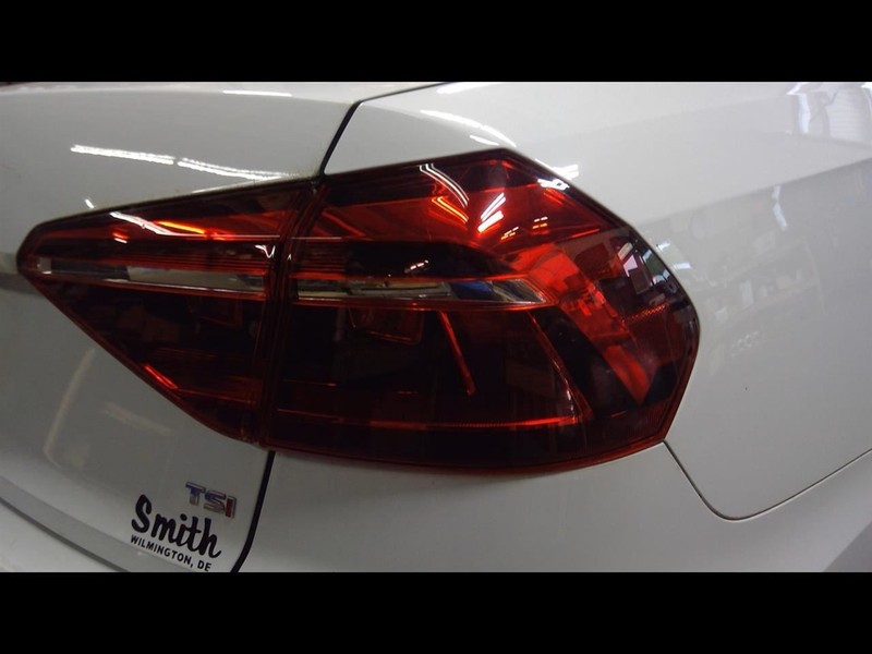 Passenger Tail Light Sedan Incandescent Fits 16-19 PASSAT 1619273