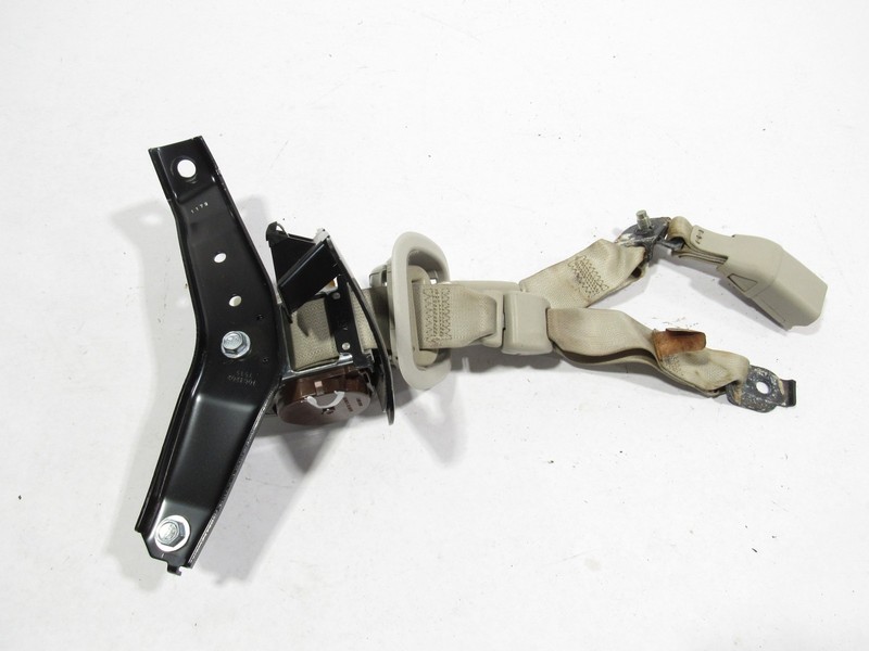 09-14 Subaru Outback 2011 Rear Center Seat Belt Retractor Buckle Set ;