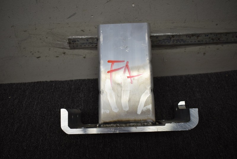LAND ROVER REINFORCEMENT BAR BRACKET FACTORY OEM