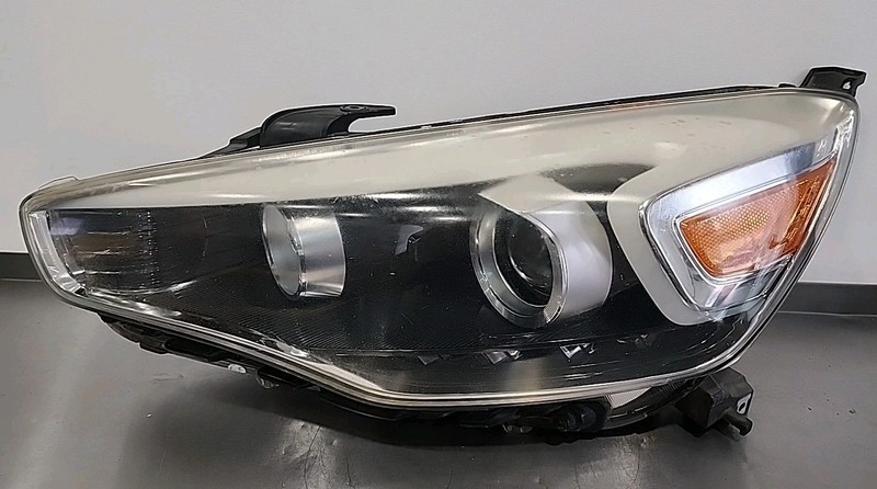 2014 2015 2106 Kia Cadenza LH Driver HID Left Headlight OEM 92101-3R730 LF