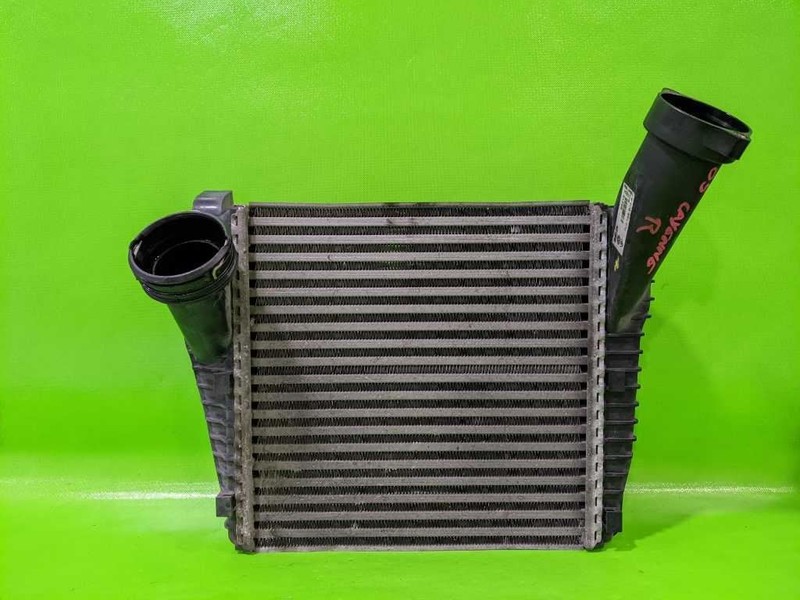 03-06 CAYENNE RIGHT INTERCOOLER 450HP OEM 4096-82