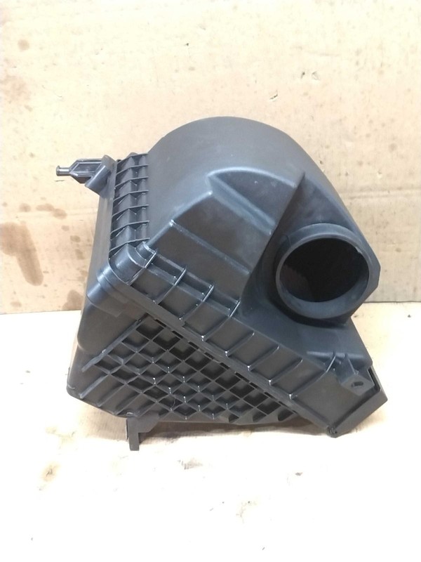2020 KIA SORENTO 3.3L Air Cleaner Assembly OEM 28110C5250 Used 62K Miles