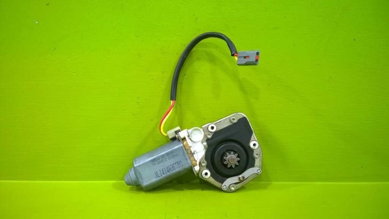 00 01 02 EXPEDITION PASSENGER RIGHT FRONT WINDOW MOTOR OEM 3192-20