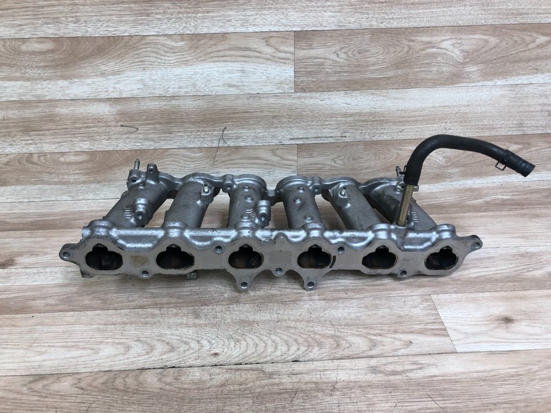 LEXUS GS300 IS300 OEM FRONT ENGINE MOTOR UPPER AIR INTAKE MANIFOLD 1998-2005 2