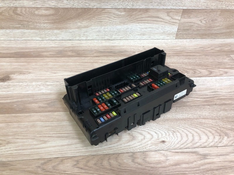 BMW OEM 740 750 760 528 535 550 M5 FRONT SAM FUSE BOX RELAY BLOCK BODY MODULE 2