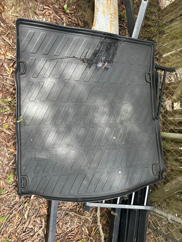 06-11 AUDI A6 OEM STOCK RUBBER TRUNK MAT / SPARE TIRE COVER