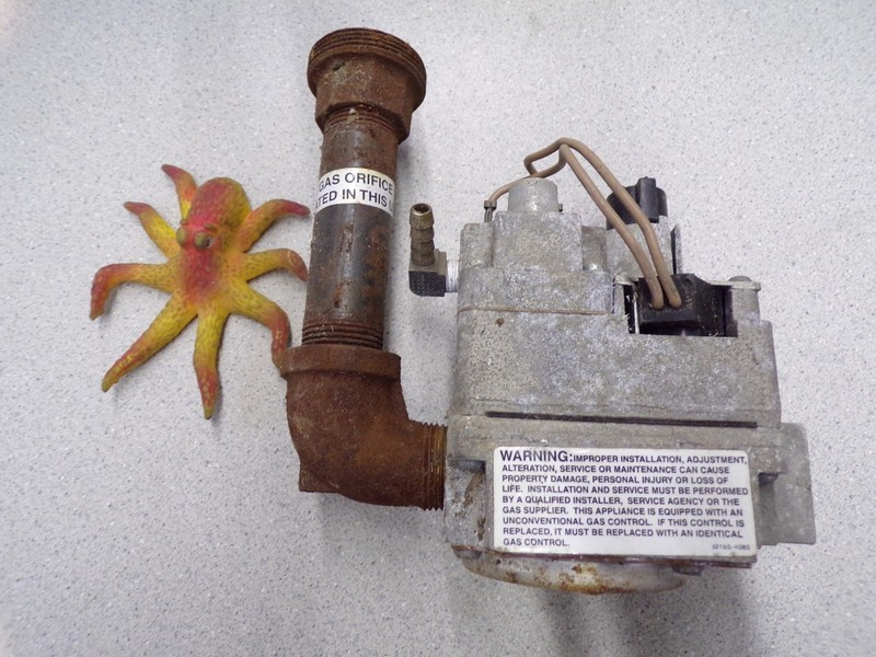 Negative Regulated Gas Control 36D27 Type 402 42001-0061 *FREE SHIPPING*