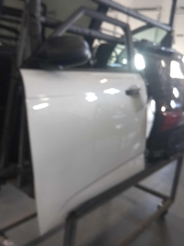 2020 KIA Soul Front Left Door White 699319 Used 104K Miles OEM