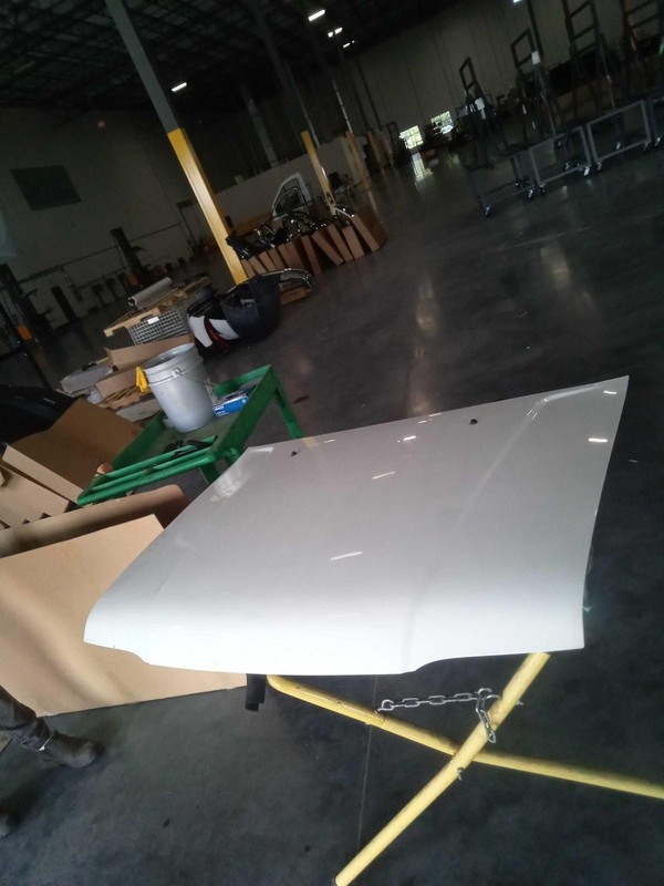 2002 KIA Sportage OEM White Hood Panel 4DR SUV Used 0K01F52310A