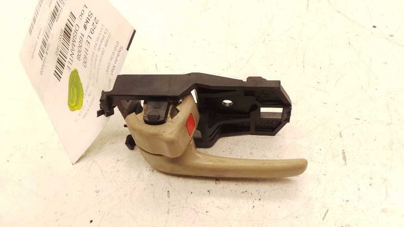 2000 LEXUS ES300 DRIVER SIDE FRONT INTERIOR DOOR HANDLE