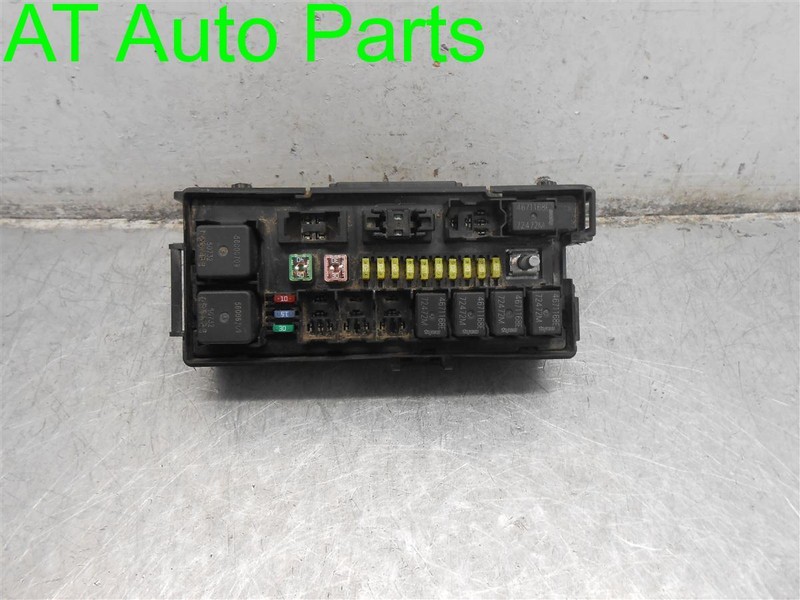 04-06 DODGE DURANGO 4.7L 5.7L 2WD ENGINE FUSE BOX W/TOW PACKAGE OEM 56049097AD