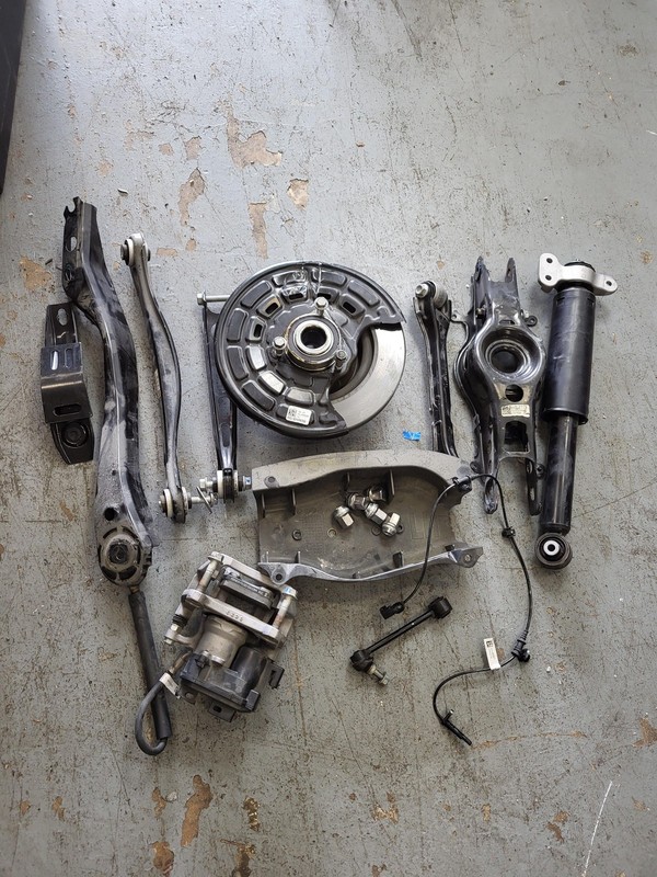 2021-2024 Cadillac CT5 Left Driver Rear Suspension Knee 2.0L RWD 9k OEM 84522113