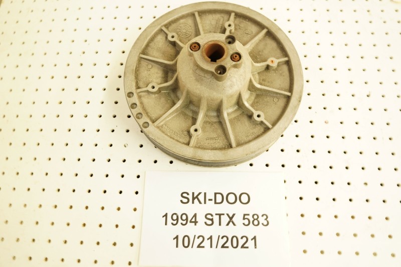 Ski-doo Formula MX ST STX 583 Driven Secondary Clutch 504090300 CLEANED & READY!