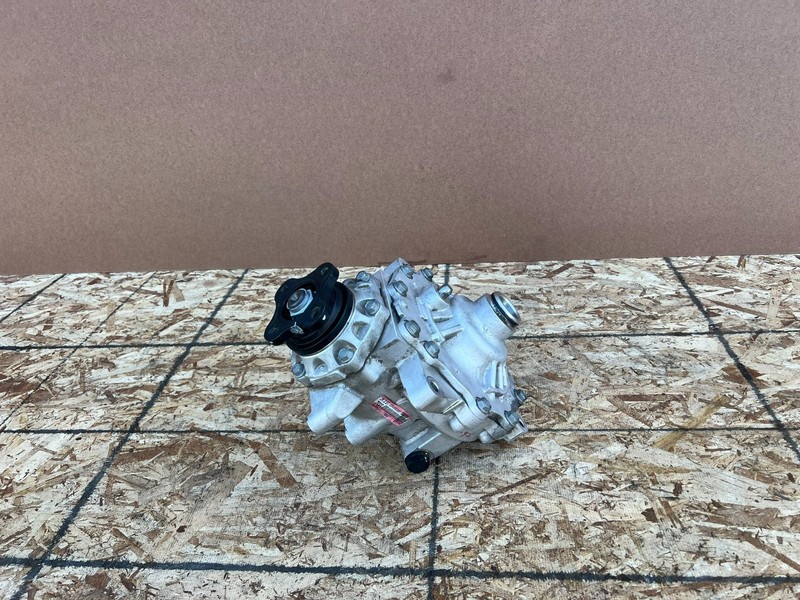 GENESIS GV70 2022-2026 OEM FRONT DIFFERENTIAL AXLE CARRIER ASSEMBLY AWD 2.5T