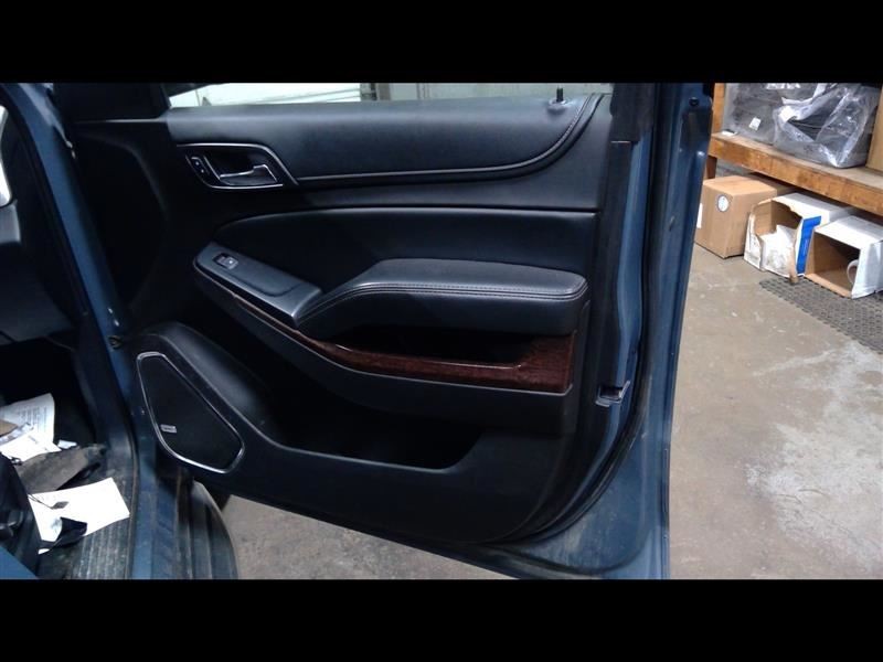 2015 YUKON Passenger Right Front Door Trim Panel 1113673
