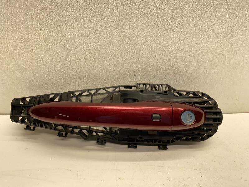2015-2017 CHRYSLER 200 LEFT FRONT EXTERIOR DOOR HANDLE PNT CODE PRV RED OEM