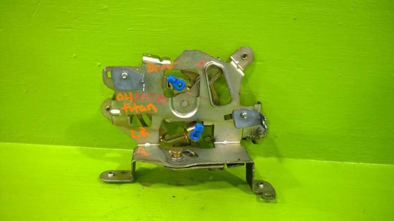 04-15 TITAN DRIVER LEFT REAR DOOR LATCH OEM 2772-22
