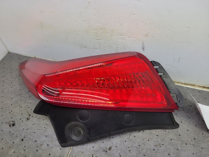 Passenger Right Tail Light Fits 17-19 XT5 1691656