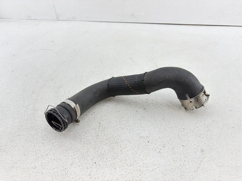 2016-2025 CHEVROLET MALIBU 1.5L ENGINE RADIATOR LOWER OUTLET COOLANT HOSE OEM