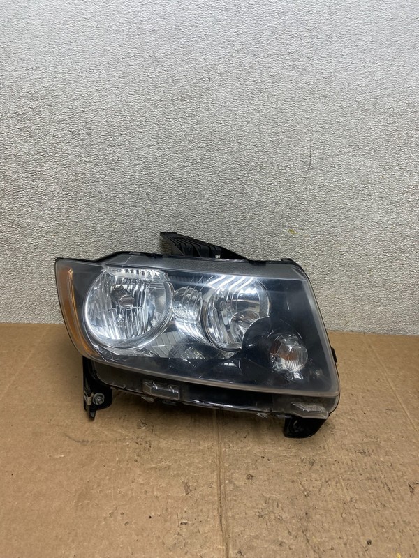 2011 2012 2013 Jeep Compass Right Passenger Side Halogen Headlight Oem AA3572