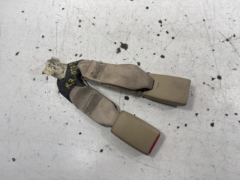 06-011 Honda Civic 4DR Right Rear Seat Belt Buckle Beige OEM