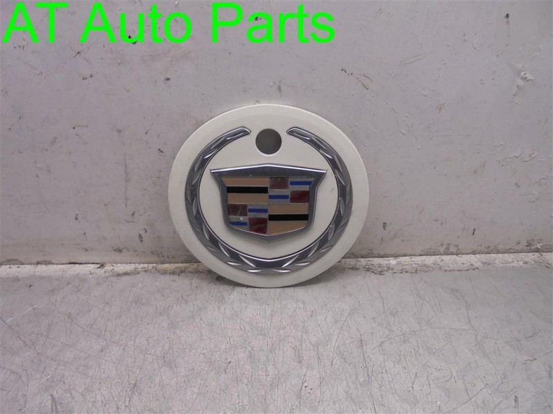 02 03 04 05 06 CADILLAC ESCALADE LIFTGATE EMBLEM WHITE OEM