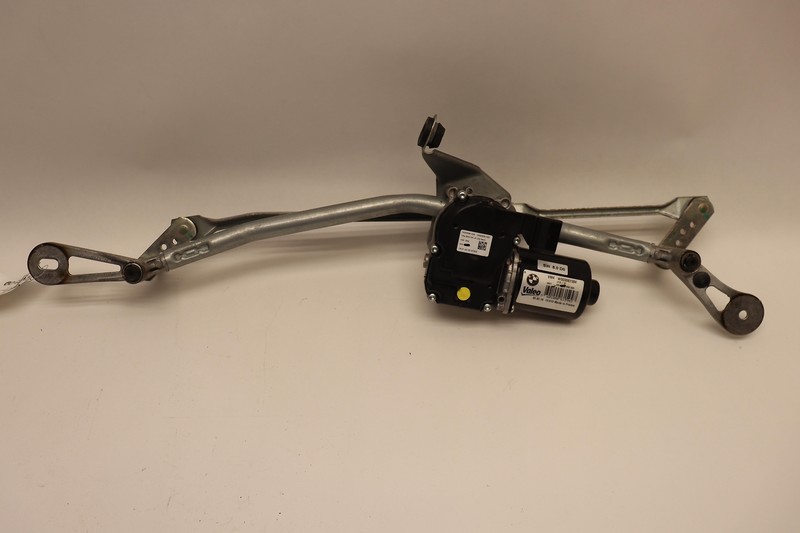 2017-2020 BMW 540I G30 FRONT WINDSHIELD TRANSMISSION WIPER LINKAGE W/ MOTOR OEM