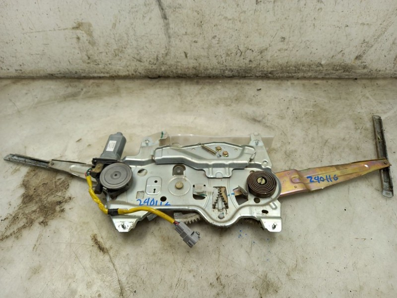 01-07 TOYOTA SEQUOIA SR5 REAR GLASS REGULATOR WITH MOTOR