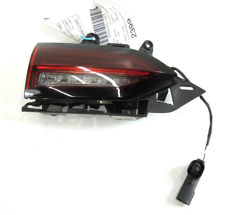 2024 24 Cadillac XT6 Hatch Liftgate Mounted Tail Light Driver Left OEM