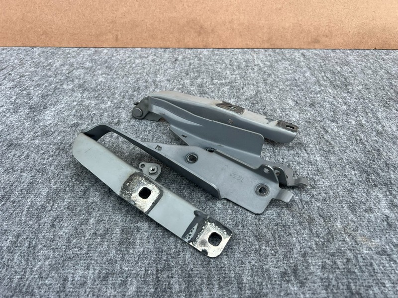 INFINITI M35H M37 M56 Q70 2011-2019 OEM LEFT AND RIGHT HOOD HINGES BRACKETS