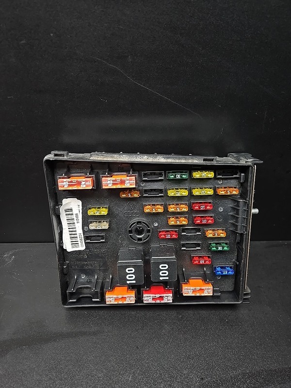 12 - 18 VOLKSWAGEN CC TIGUAN AUDI Q3 ENGINE FUSE RELAY BOX MODULE 3C0937125A OEM