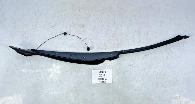 ✅ 16-20 OEM Tesla Model X Rear Left Driver Door Lower Anti Pinch Sensor Trim