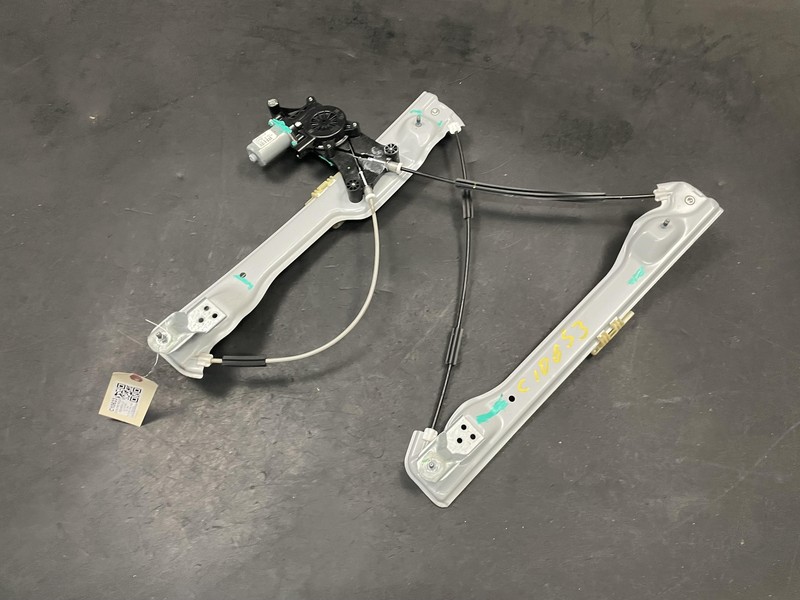 Front Right Door Window Regulator 2019 Chevrolet Equinox 84398382 2018 - 2023