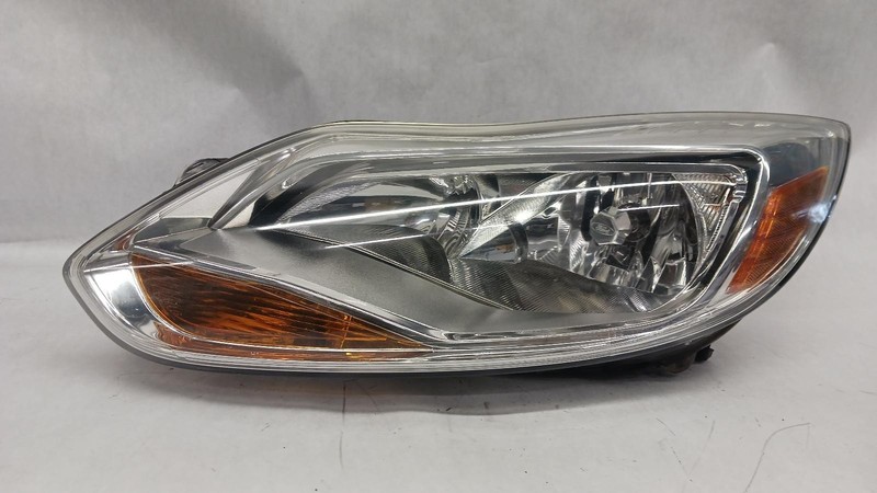 12-'14 FORD FOCUS Left driver headlight halogen OEM Grade B
