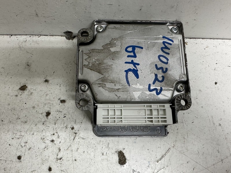 2005-2006 Suzuki Verona Occupant Module Computer ID: 96406539