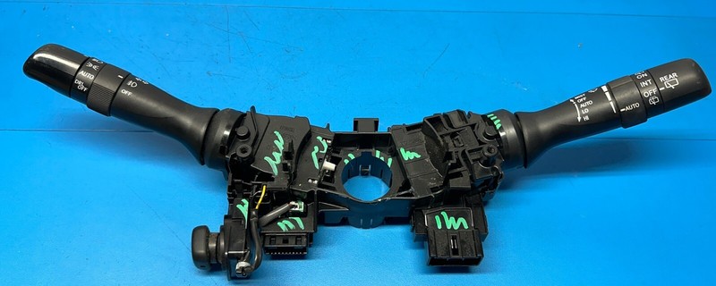 17F399 | Lexus GX460 Wiper Arm Combination Switch OEM | 48200 | 60301 | 173832