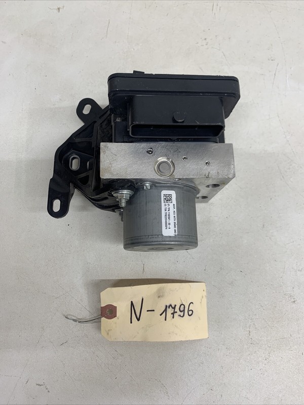 20-22 TESLA MODEL Y 3 ABS PUMP BRAKE MODULE with Bracket1044745-00-B 1796 U20
