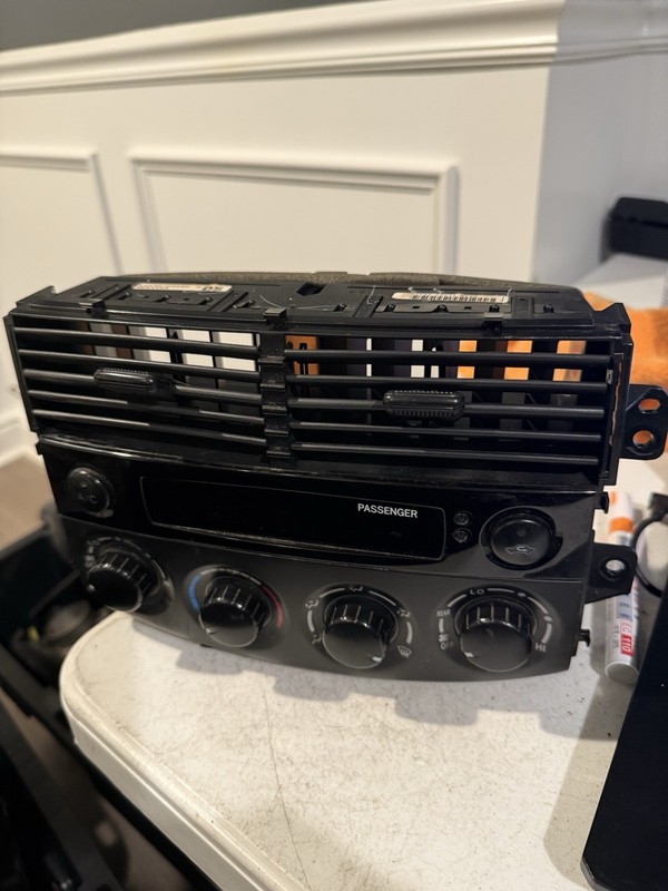 2004 2005 Toyota Sienna OEM A/C Heater Climate Control Unit 84010-08010 ⭐